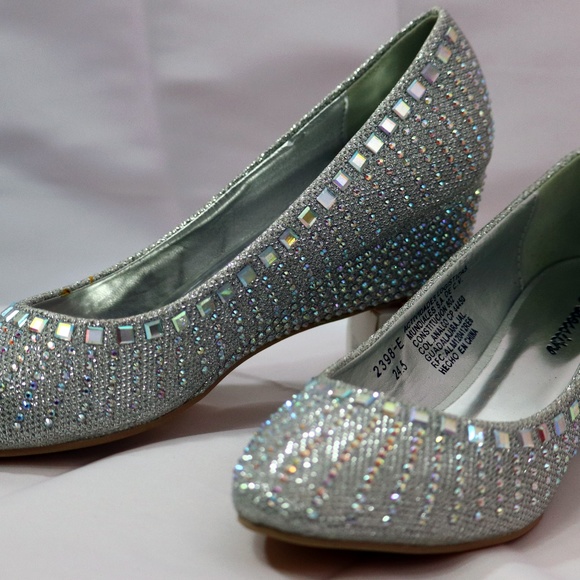 Shiny Silver Shoes - Picture 4 of 8